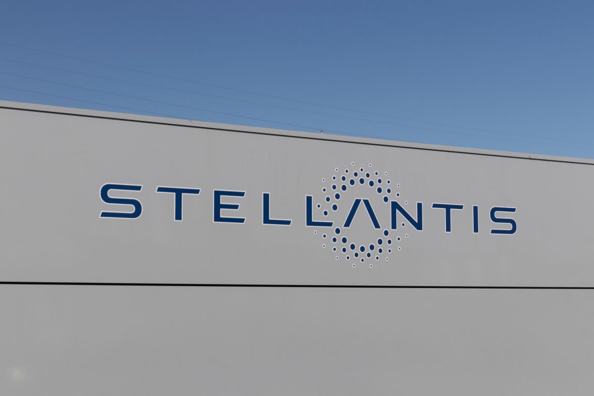 Stellantis-supplemental-workers-layoffs