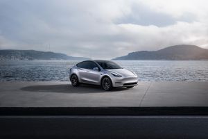 Tesla-Acutally-Smart-Summon-feature-NHTSA-investigation-crashes